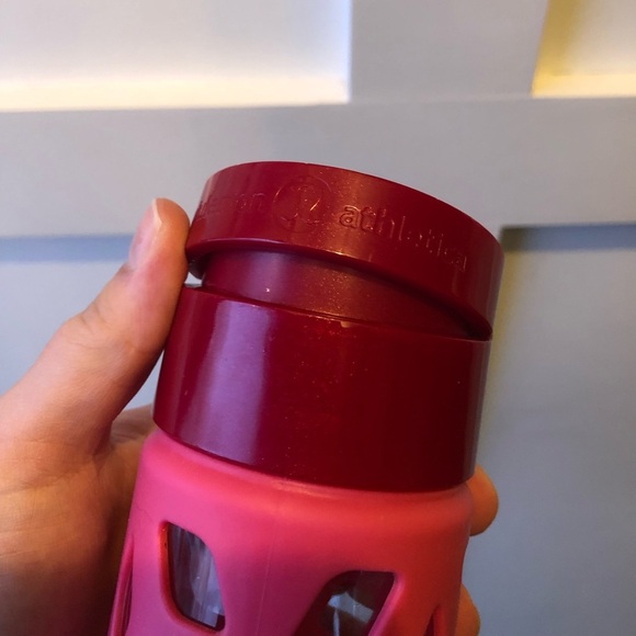✨2 for $25✨ Lululemon Pink Glass Water Bottle - Picture 5 of 7